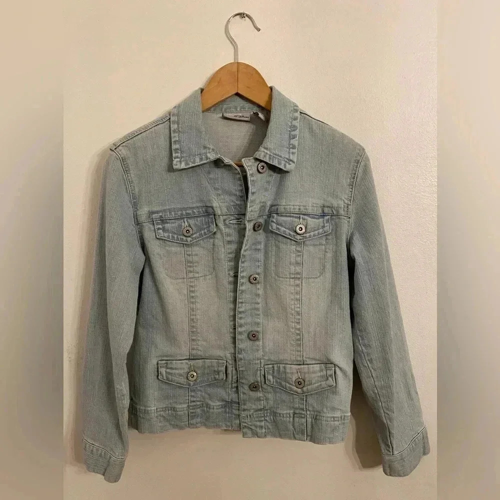 Chicos Platinum Light Wash Denim Button Down Casual Jean Jacket 0 Small